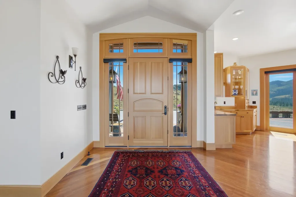 555 Skyfire Drive Hamilton MT 59840