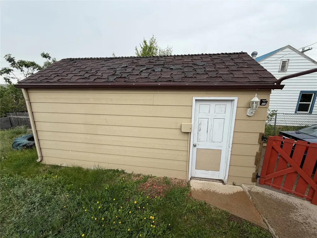19 1st Street S Shelby MT 59474