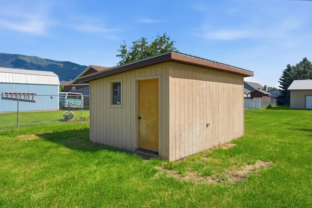 185 Veteran Drive Columbia Falls MT 59912