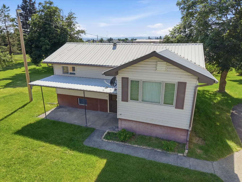 185 Veteran Drive Columbia Falls MT 59912