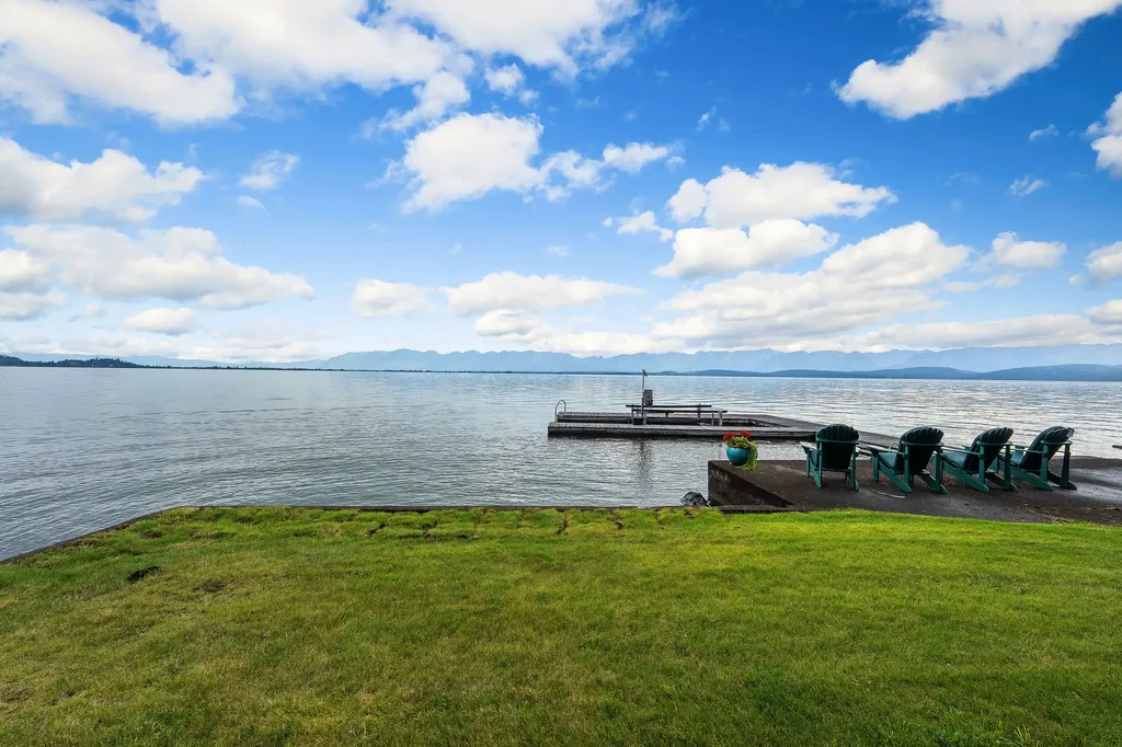 381 Caroline Point Lakeside MT 59922