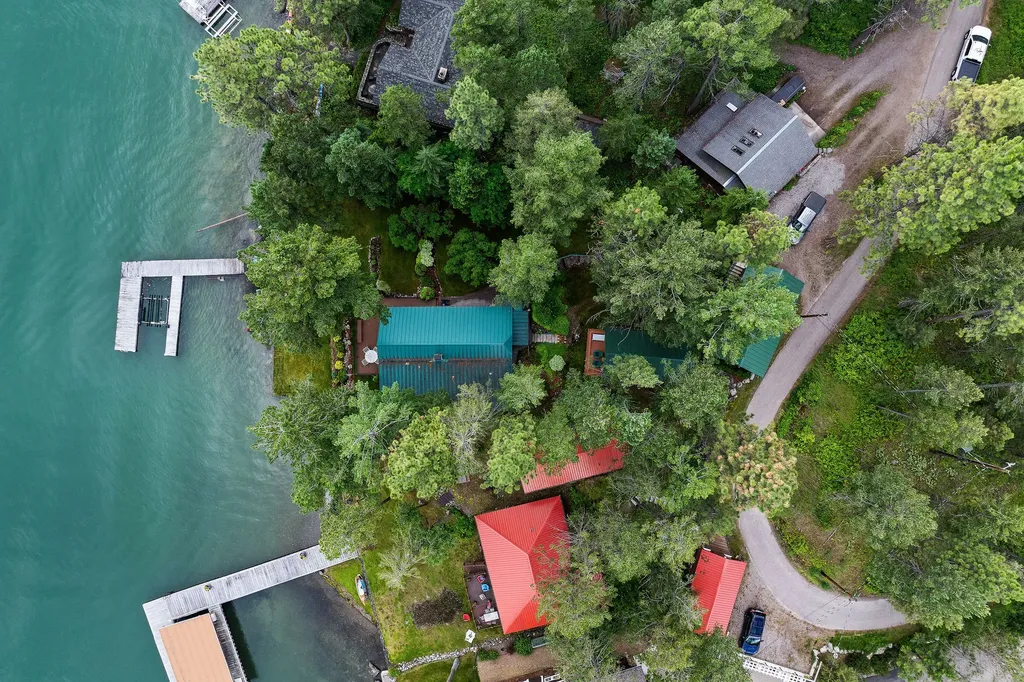 381 Caroline Point Lakeside MT 59922
