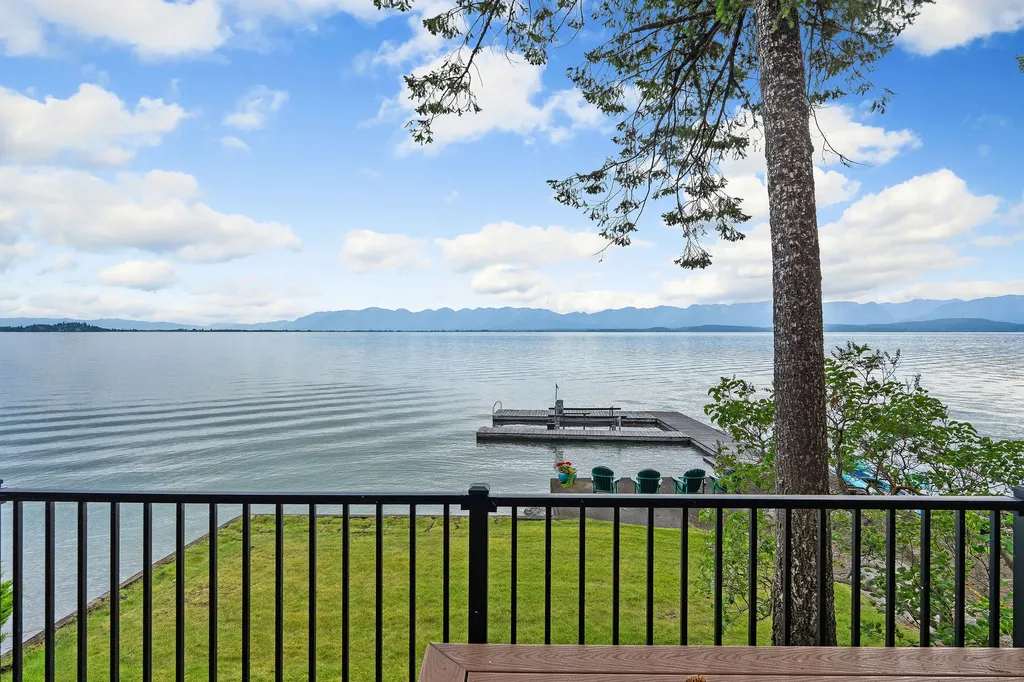 381 Caroline Point Lakeside MT 59922