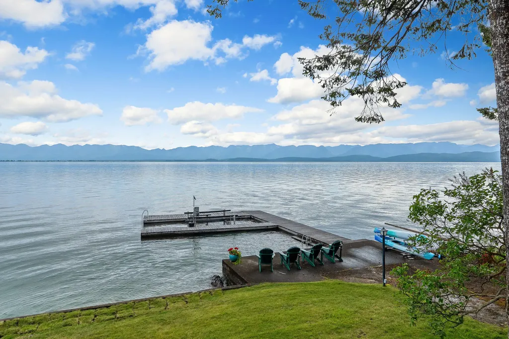 381 Caroline Point Lakeside MT 59922