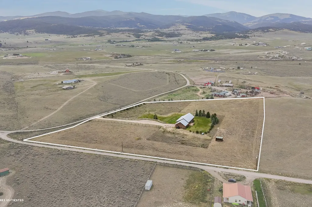 5824 Racehorse Loop Helena MT 59602