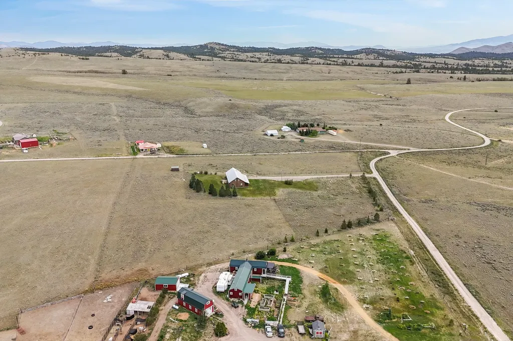 5824 Racehorse Loop Helena MT 59602