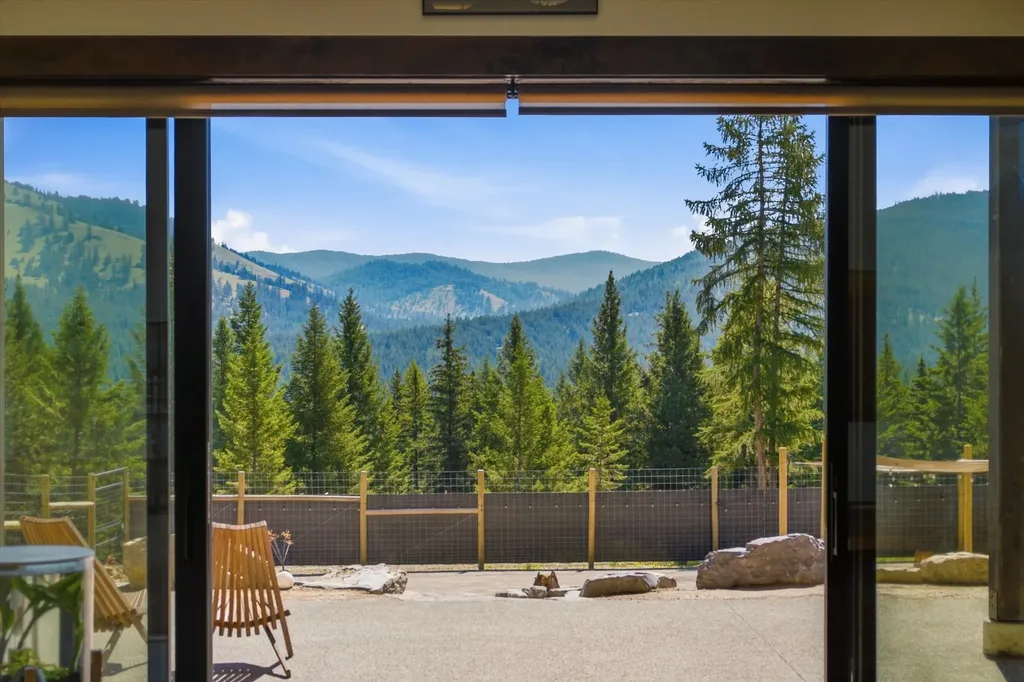 233 Wild Bill Trail Kila MT 59920