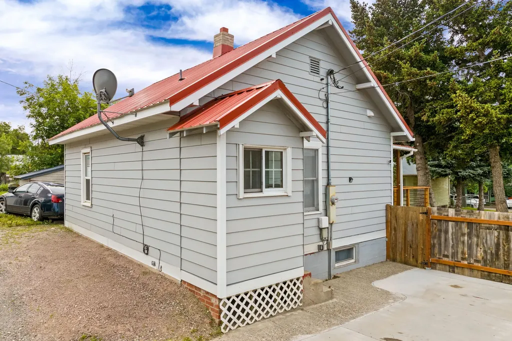 1515 Colorado Avenue Black Eagle MT 59414
