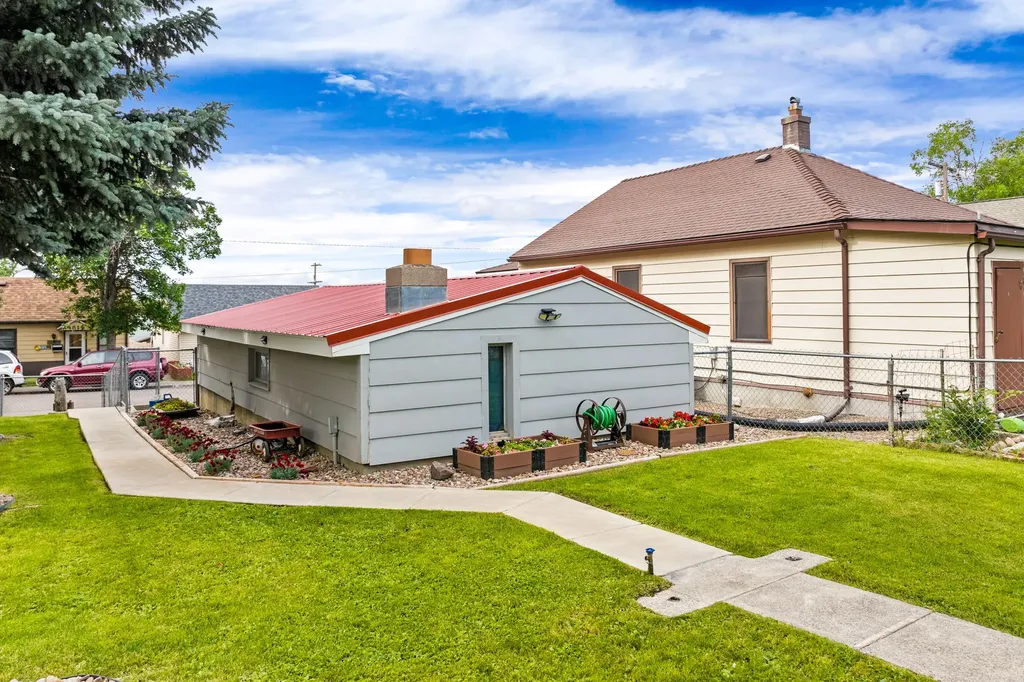 1515 Colorado Avenue Black Eagle MT 59414