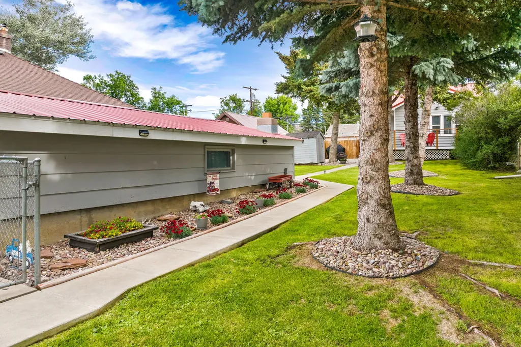 1515 Colorado Avenue Black Eagle MT 59414