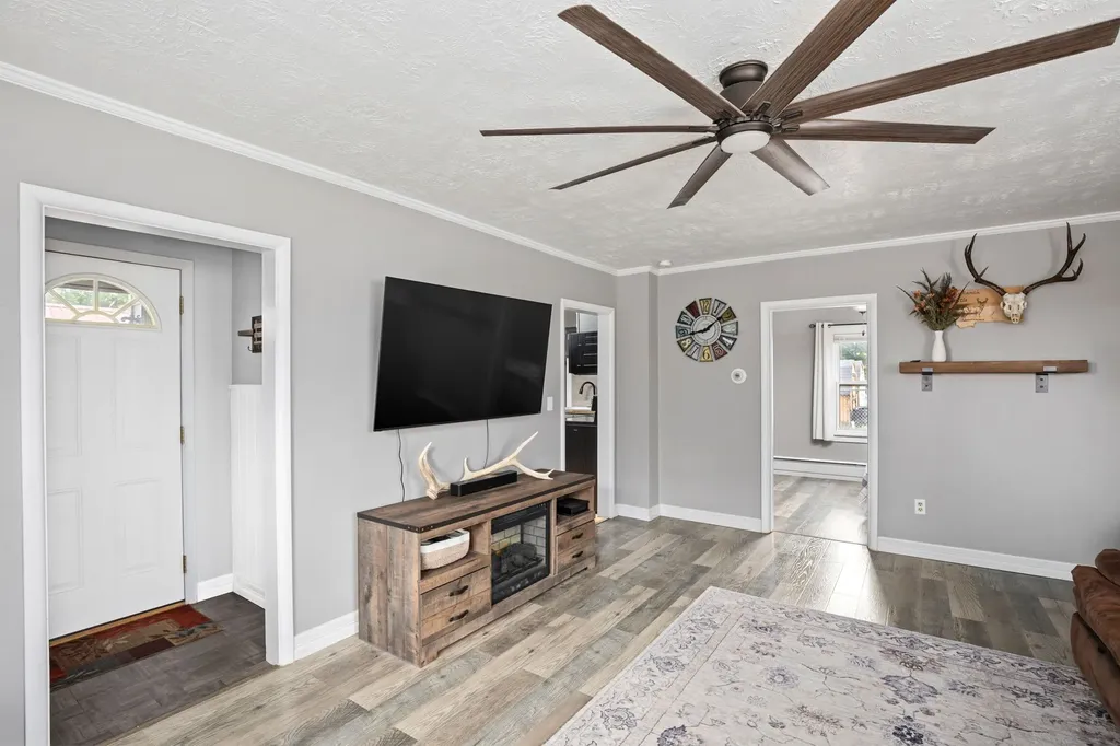 1515 Colorado Avenue Black Eagle MT 59414