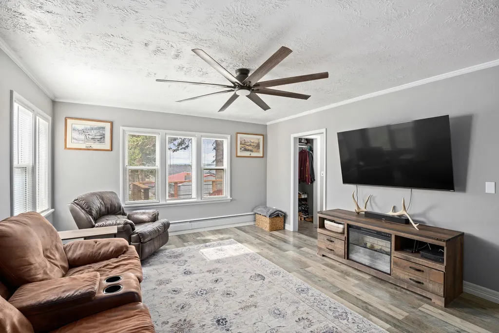 1515 Colorado Avenue Black Eagle MT 59414