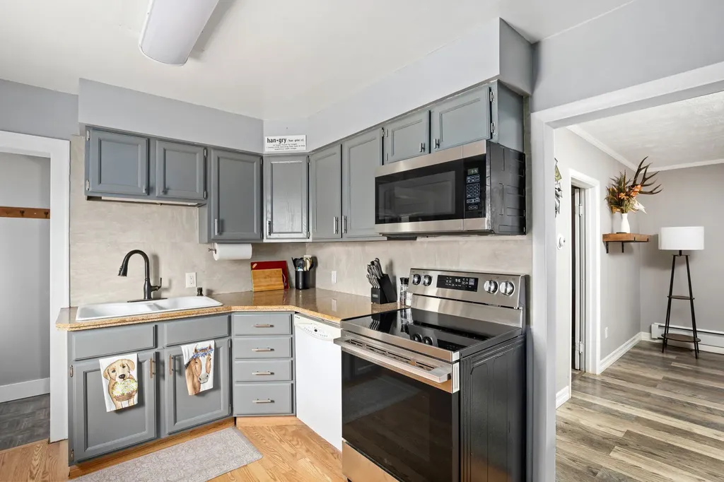 1515 Colorado Avenue Black Eagle MT 59414