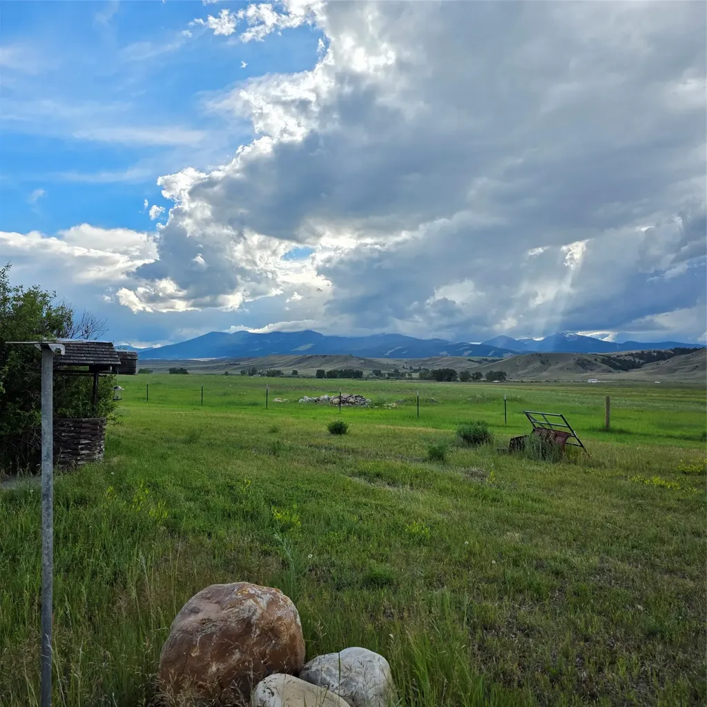 412 Freeze Out Lane Deer Lodge MT 59722