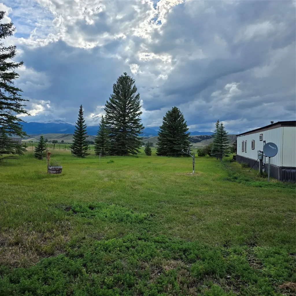 412 Freeze Out Lane Deer Lodge MT 59722