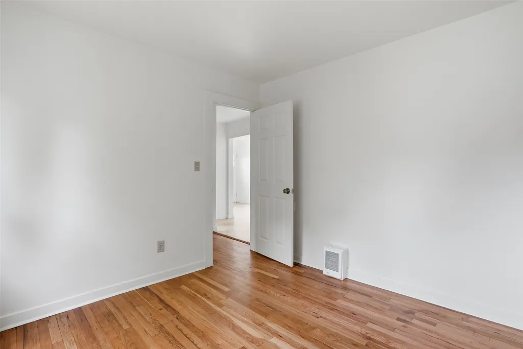 1093 Eastside Highway Corvallis MT 59828