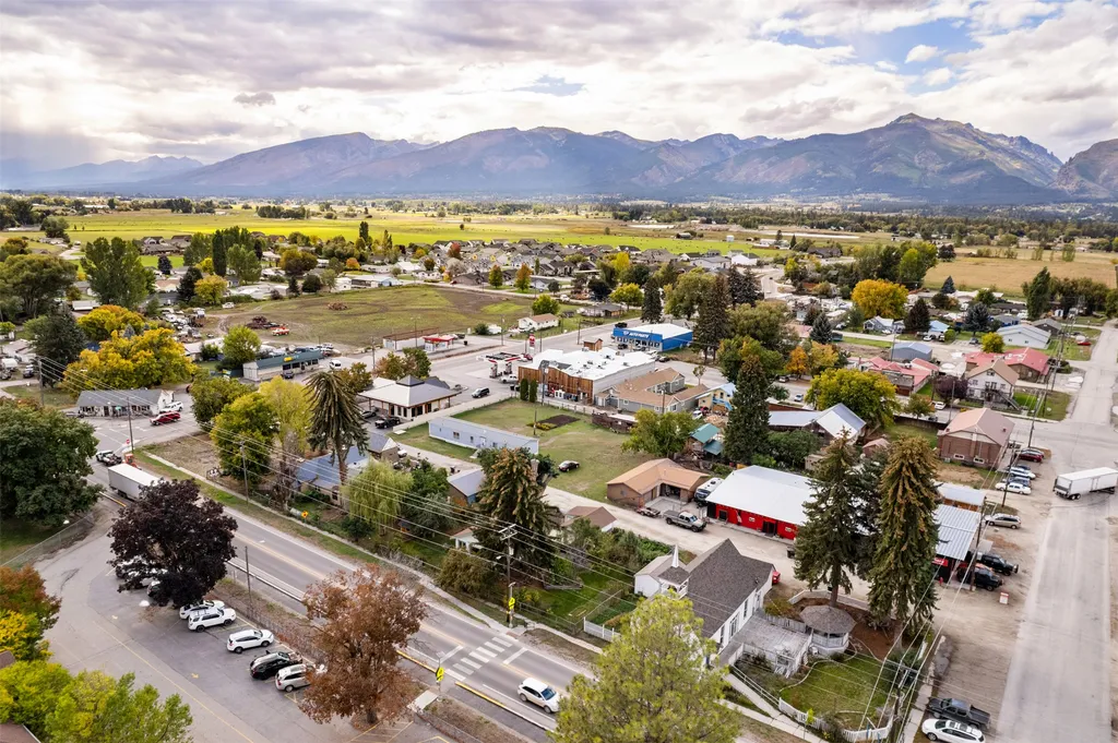 1093 Eastside Highway Corvallis MT 59828