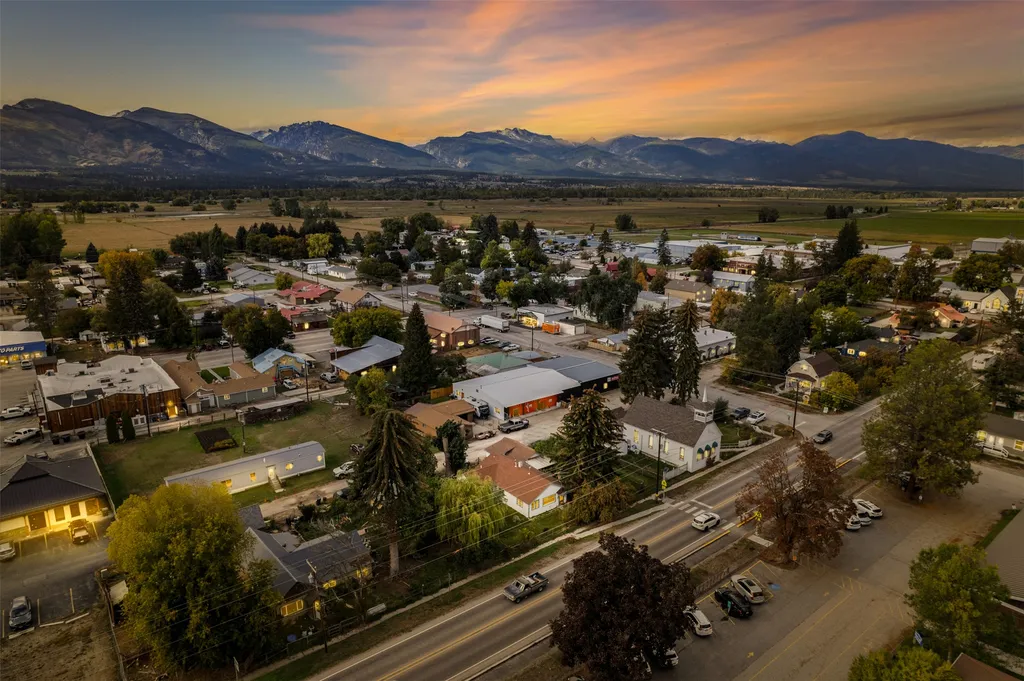 1093 Eastside Highway Corvallis MT 59828