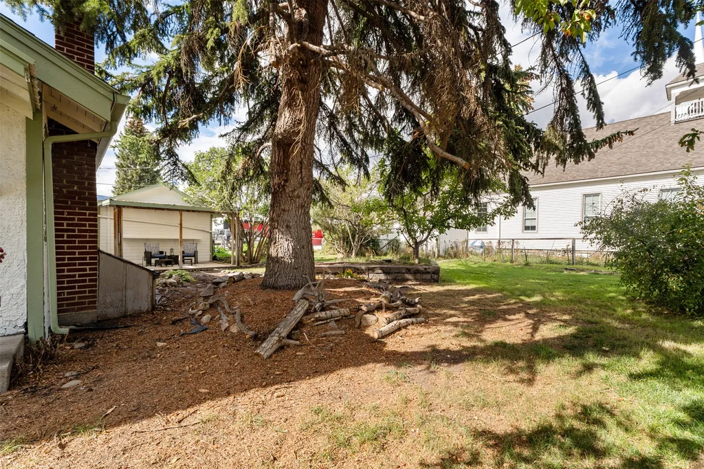 1093 Eastside Highway Corvallis MT 59828