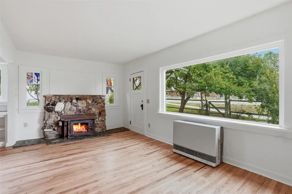 1093 Eastside Highway Corvallis MT 59828