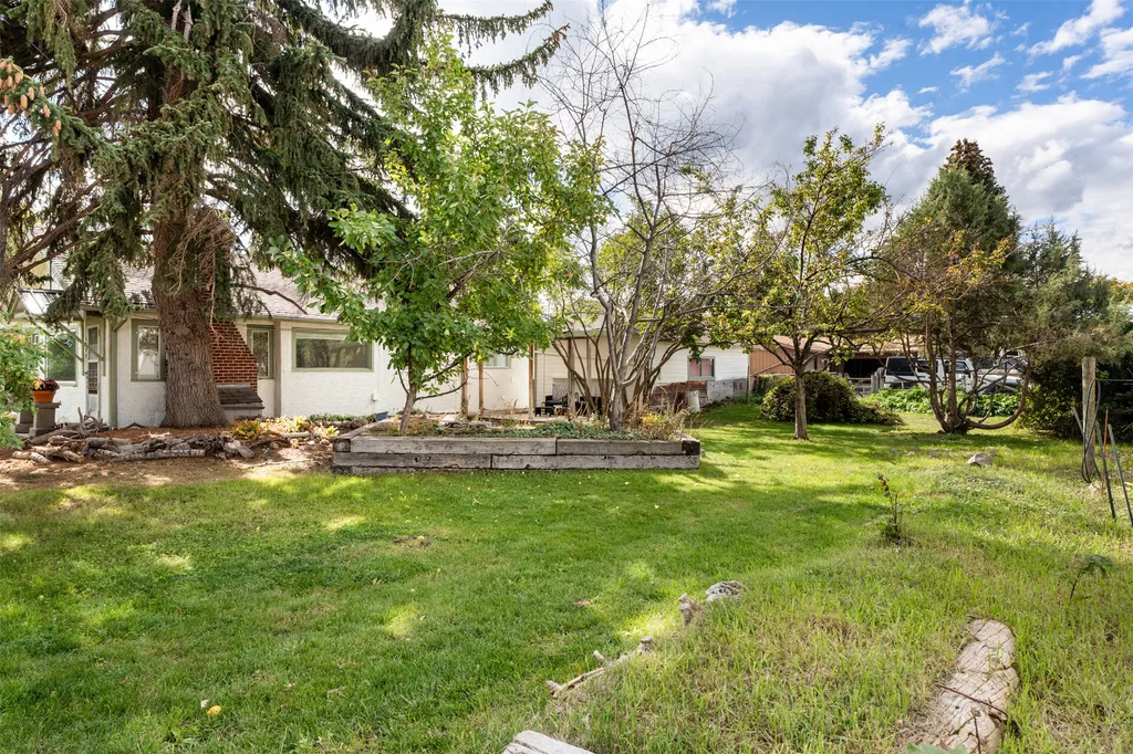 1093 Eastside Highway Corvallis MT 59828