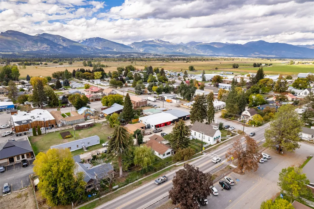 1093 Eastside Highway Corvallis MT 59828