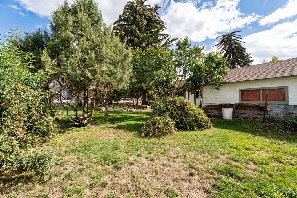 1093 Eastside Highway Corvallis MT 59828