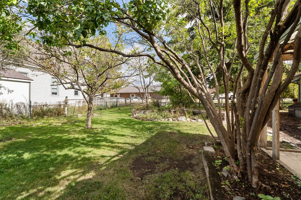 1093 Eastside Highway Corvallis MT 59828