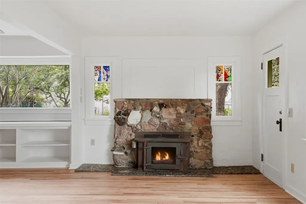 1093 Eastside Highway Corvallis MT 59828