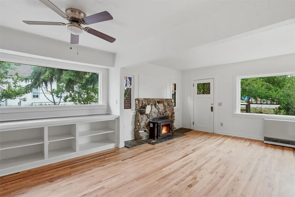 1093 Eastside Highway Corvallis MT 59828