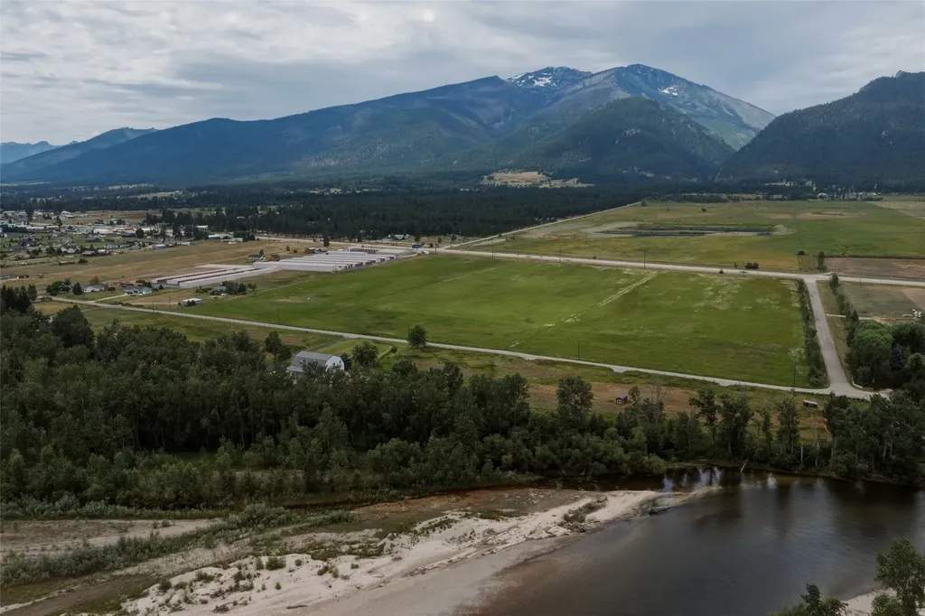 4182 Stevensville River Road Stevensville MT 59870