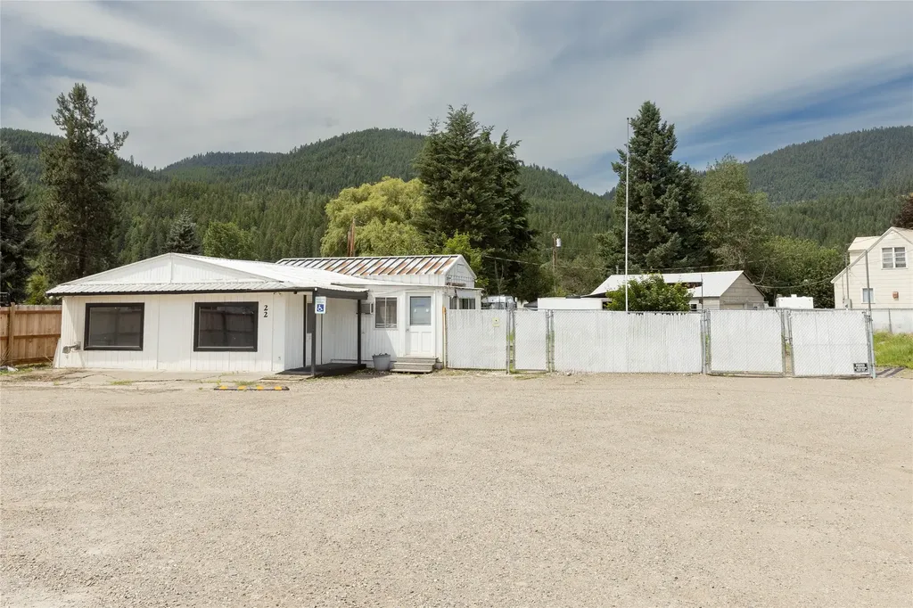22 Crossroad Way Libby MT 59923