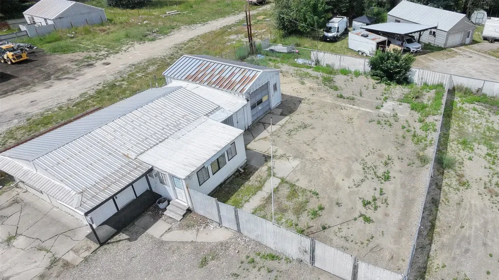 22 Crossroad Way Libby MT 59923