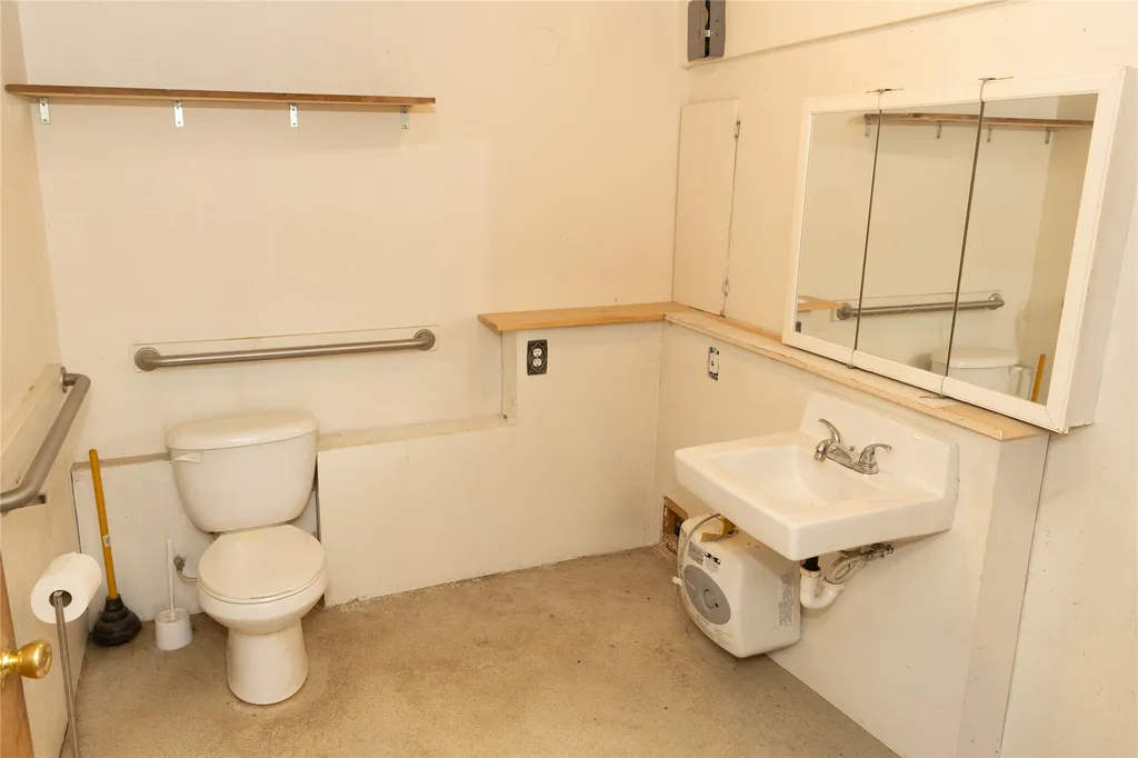 22 Crossroad Way Libby MT 59923