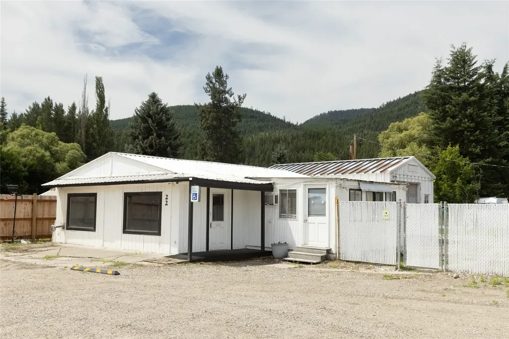 22 Crossroad Way Libby MT 59923