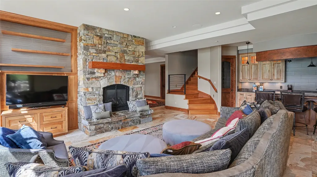 4030 N Ashley Lake Road Kalispell MT 59901