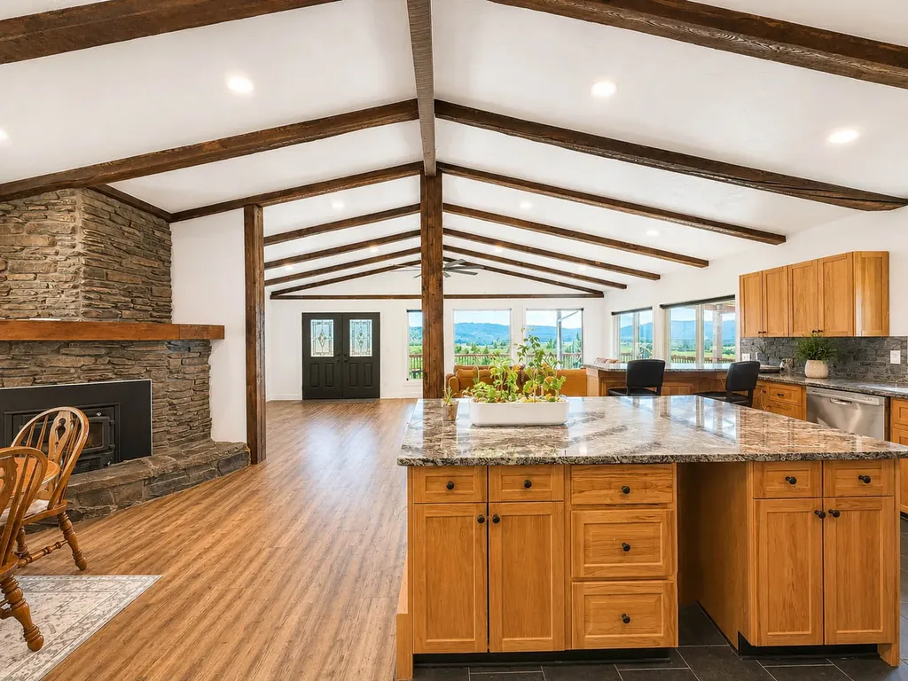 319 Scenic Drive Eureka MT 59917