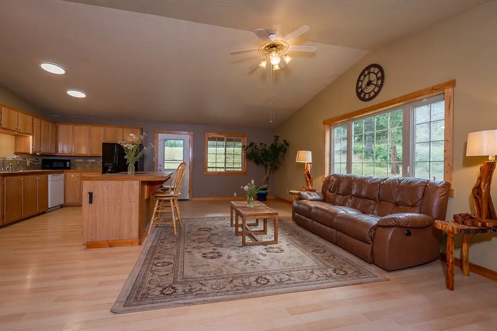 36 Northshore Road Trout Creek MT 59874