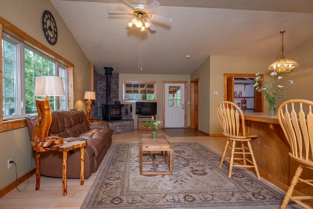 36 Northshore Road Trout Creek MT 59874