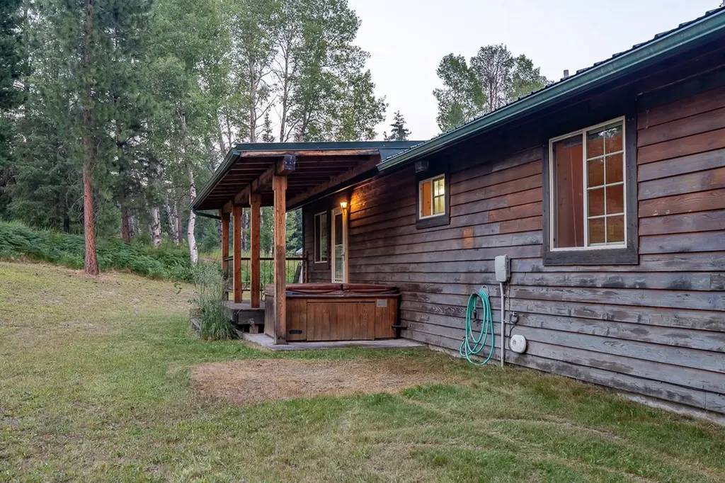 36 Northshore Road Trout Creek MT 59874