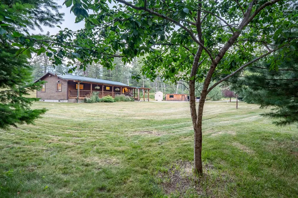36 Northshore Road Trout Creek MT 59874