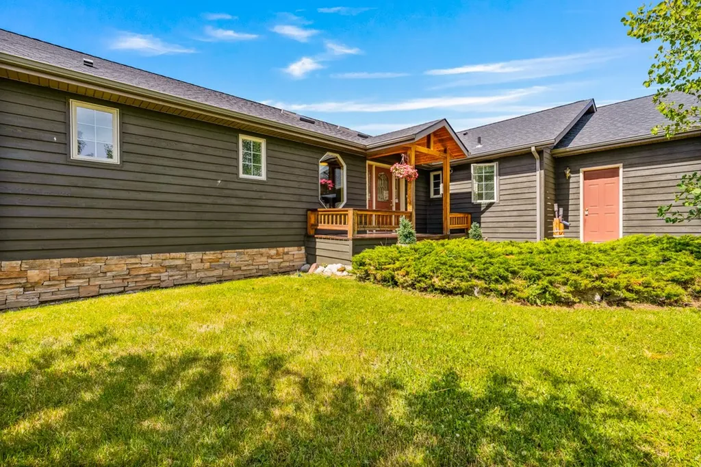27 Beavertail Road Red Lodge MT 59068