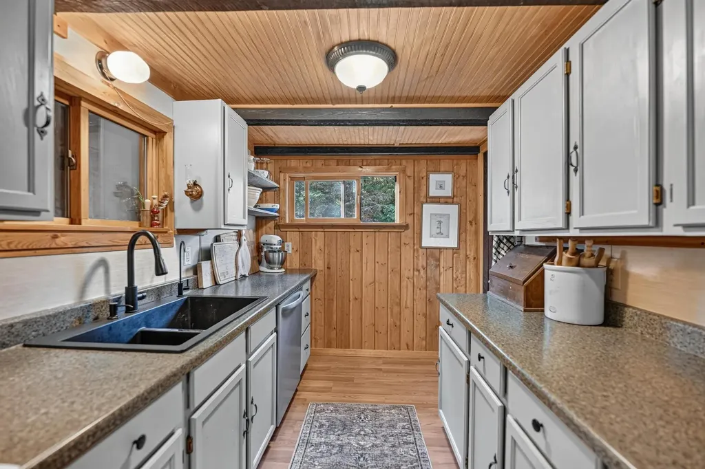 11710 Pinkham Creek Road Rexford MT 59930