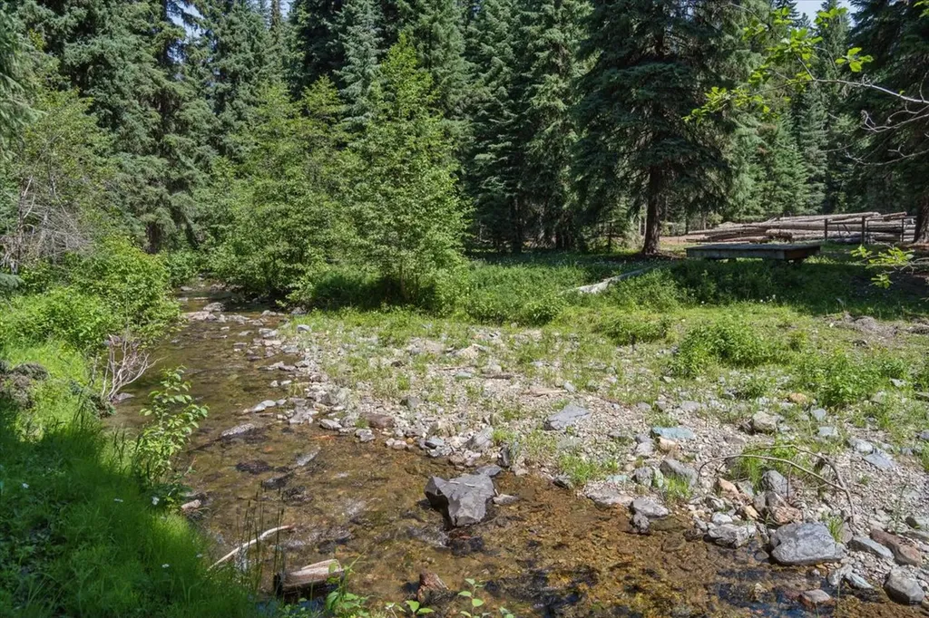 11710 Pinkham Creek Road Rexford MT 59930