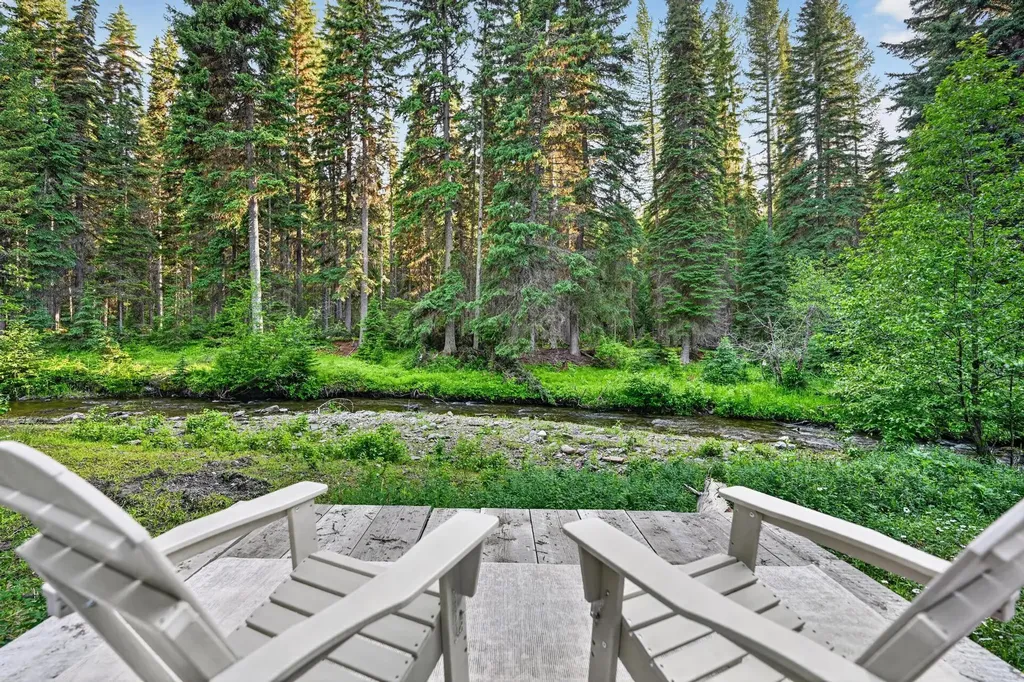 11710 Pinkham Creek Road Rexford MT 59930