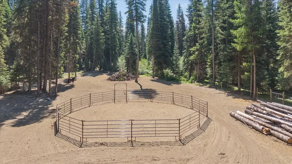 11710 Pinkham Creek Road Rexford MT 59930