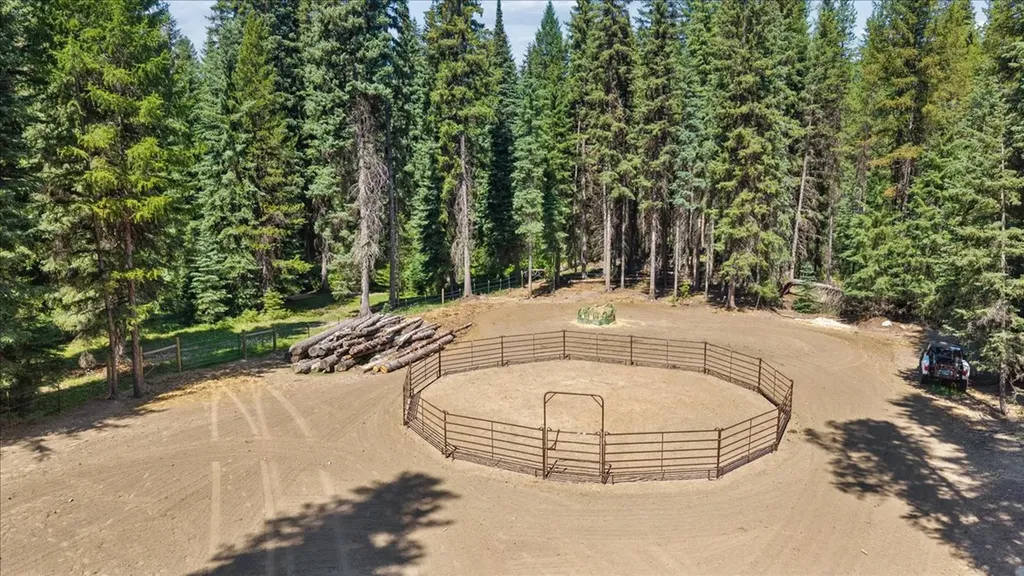 11710 Pinkham Creek Road Rexford MT 59930