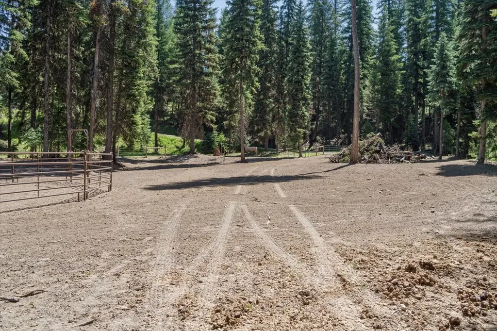 11710 Pinkham Creek Road Rexford MT 59930