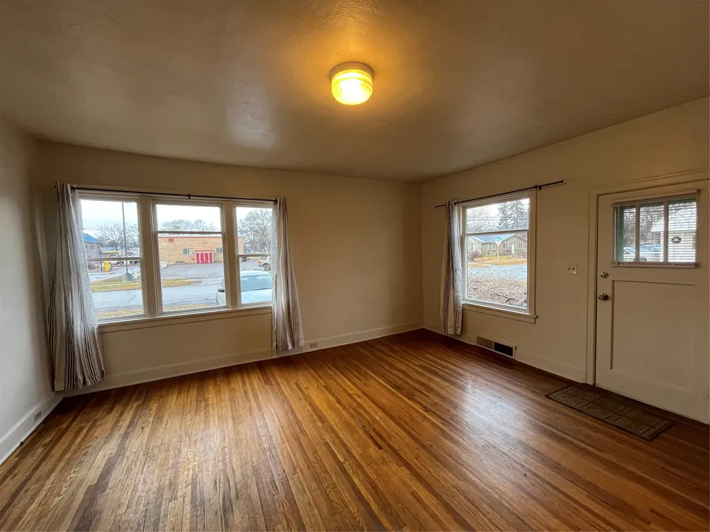 654 E Washington Street, 281 6th Avenue Kalispell MT 59901