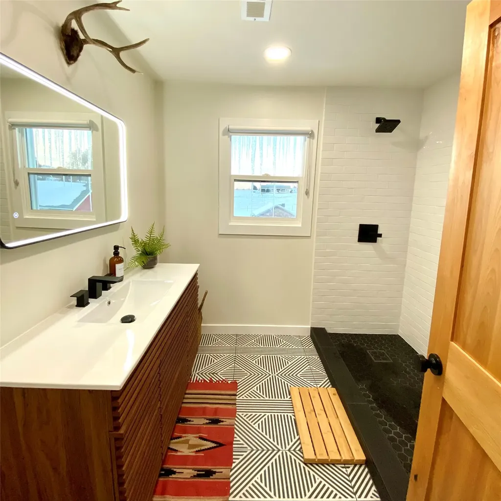 782 Quast Lane Corvallis MT 59828